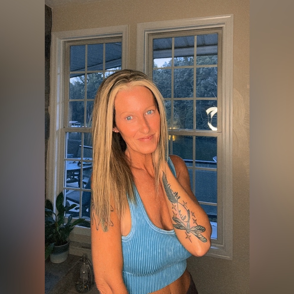 ◡̈⋆🄷🄴🅈(●’◡’●) 𝓘'𝓶 𝓑 𒀱